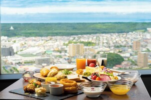 Daily buffet breakfast (JPY 3000 per person)