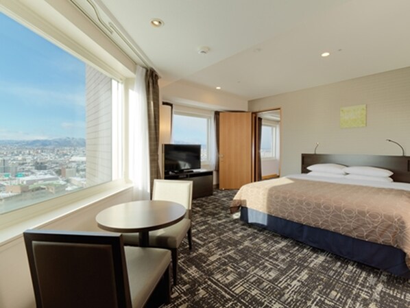 Luxe suite, 3 slaapkamers, niet-roken (Sky View) | 1 slaapkamer, luxe beddengoed, een kluis op de kamer, een bureau