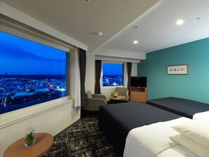 Sky Corner Twin Room, Non-Smoking | Premium bedding, in-room safe, desk, laptop workspace