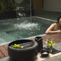 Couples treatment room(s), body treatments, hot stone massages