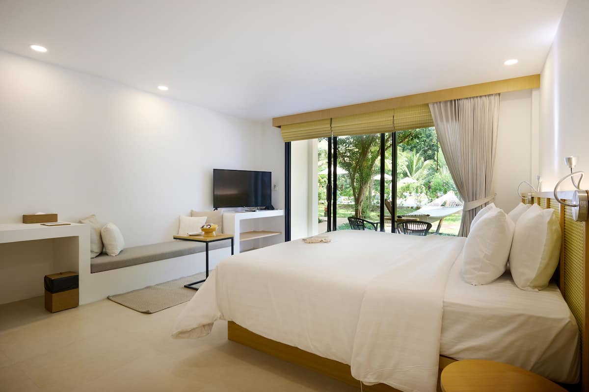 Premium-Doppelzimmer, Terrasse, Poolblick