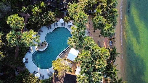 蘇梅天堂海灘度假村