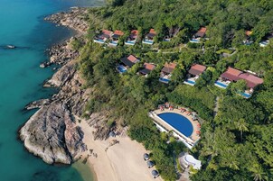 2 outdoor pools, open 7:00 AM to 7:00 PM, free cabanas, pool umbrellas