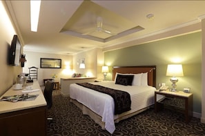 Junior Suite, 1 King Bed (Interior)