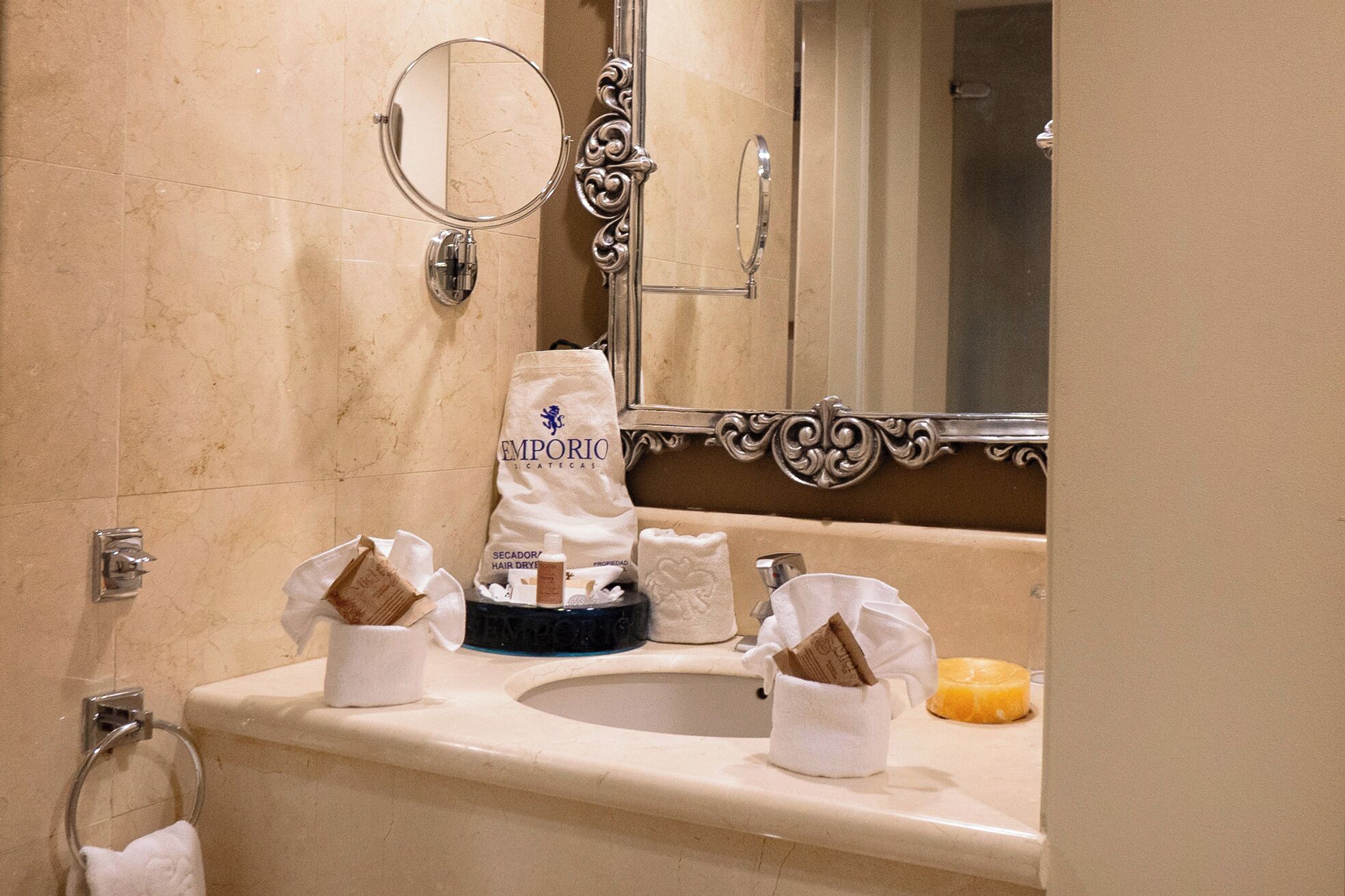 standard double room | bathroom | shower, free toiletries, hair dryer, towels