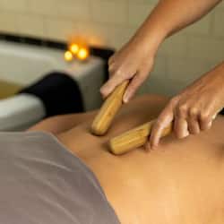 Couples treatment room(s), hot tub, steam room