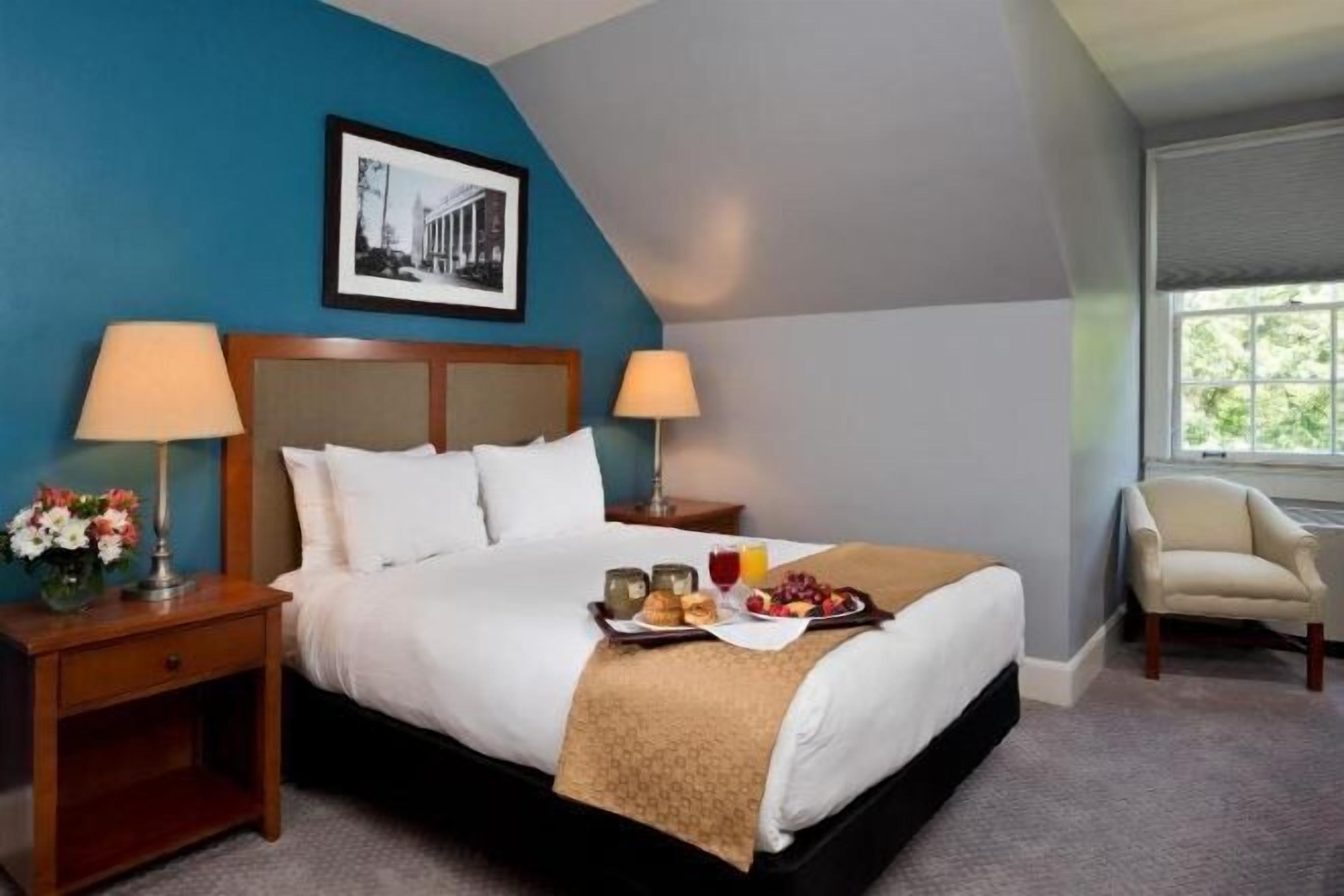 Coffre-fort, fer et planche à repasser, accès au Wi-Fi (inclus)