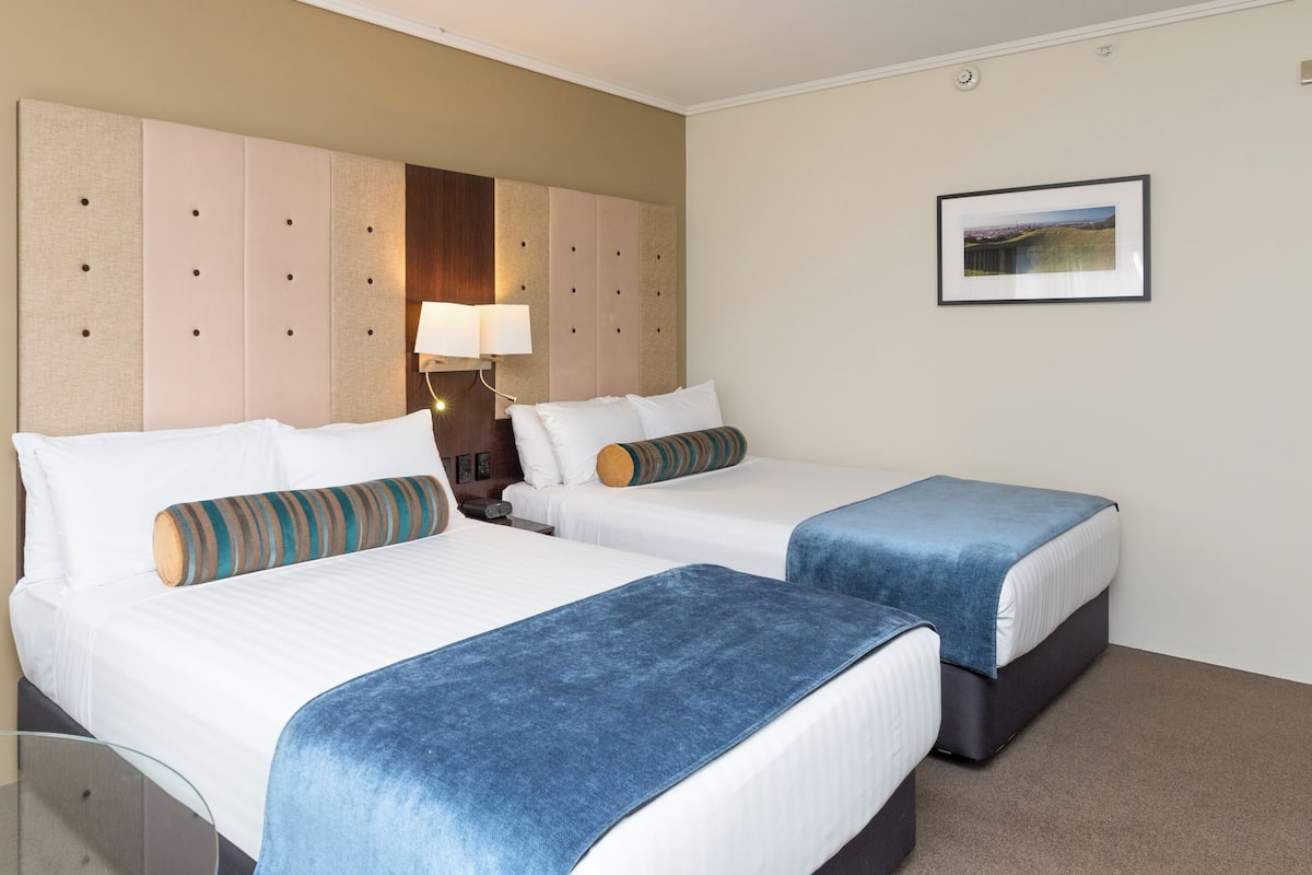 Rom – superior, 2 dobbeltsenger | Sengetøy av topp kvalitet og senger med Select Comfort-madrass