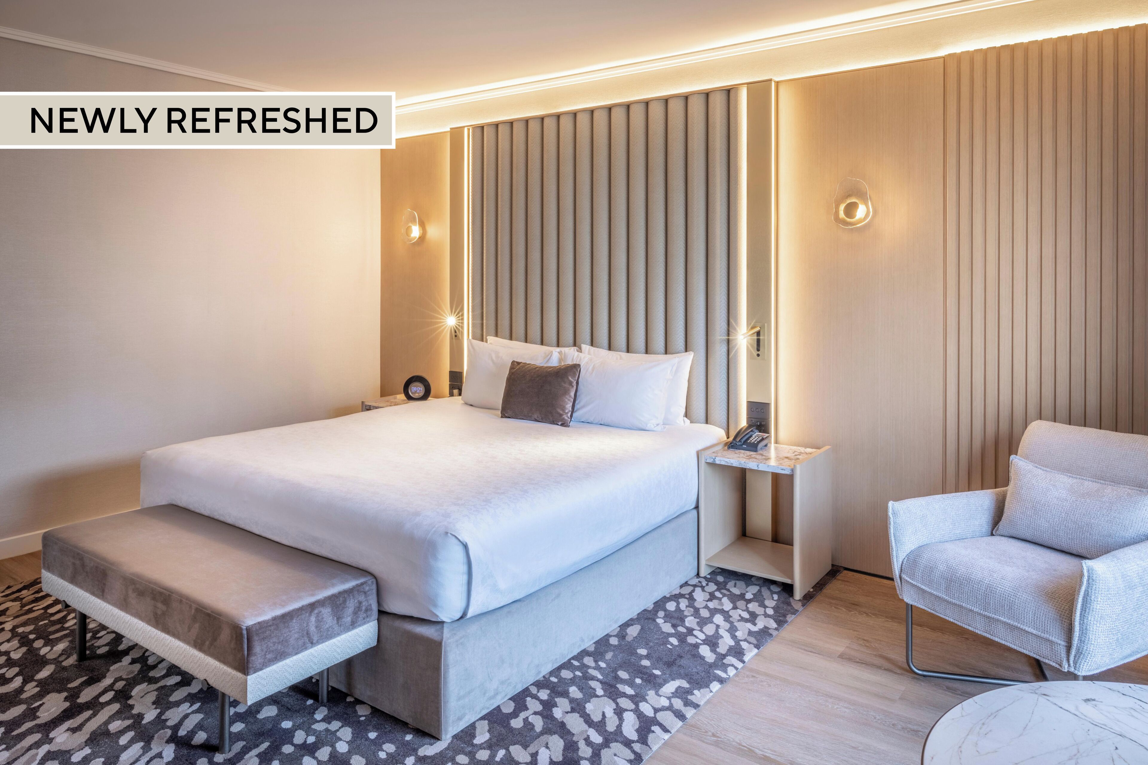 Premier Deluxe 1 King | Sengetøy av topp kvalitet og senger med Select Comfort-madrass