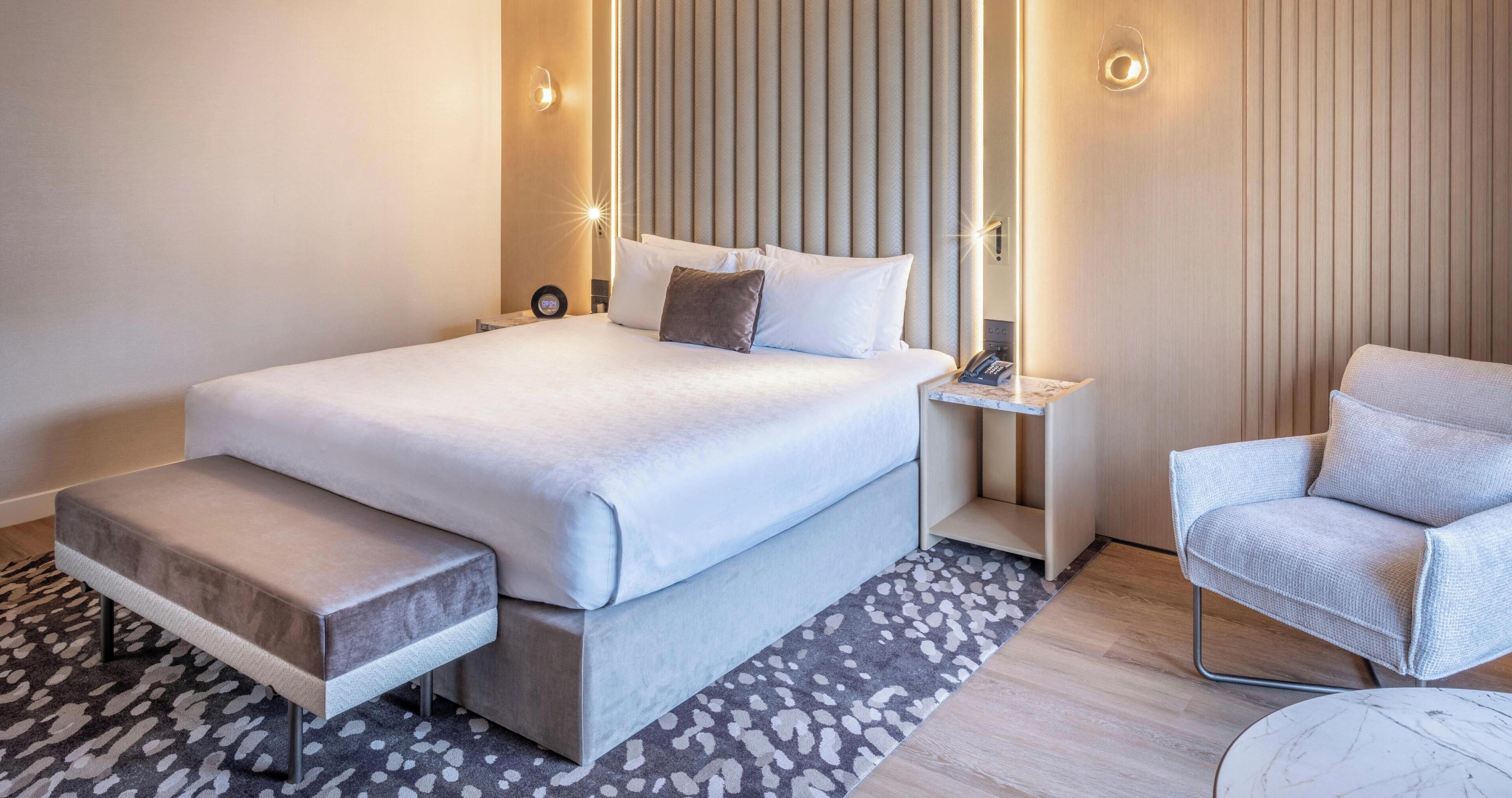 Premier Deluxe 1 King | Literie de qualité, lit avec matelas Select Comfort