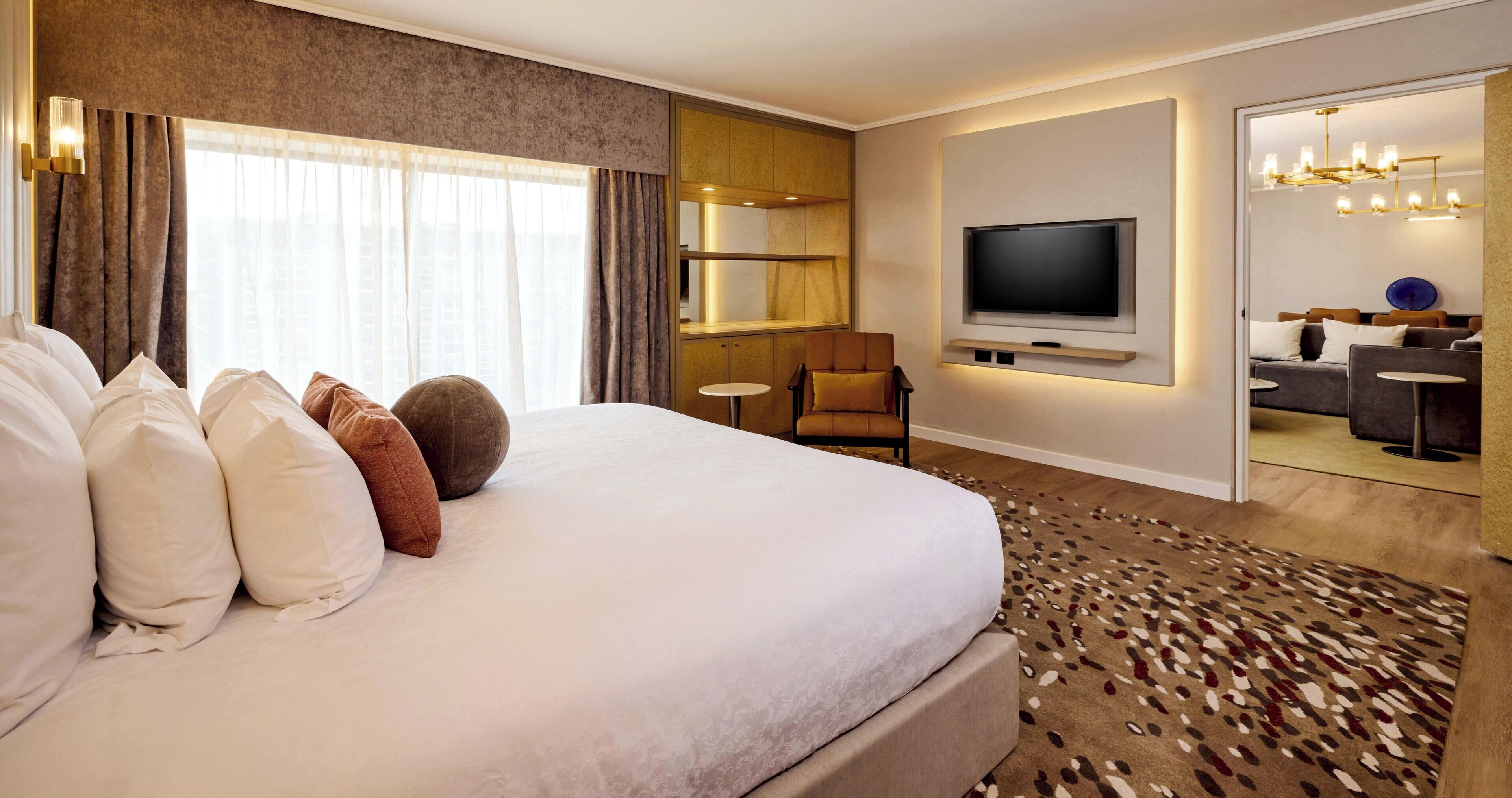 Suite, 1 très grand lit (M Suite - Club Access) | Literie de qualité, lit avec matelas Select Comfort