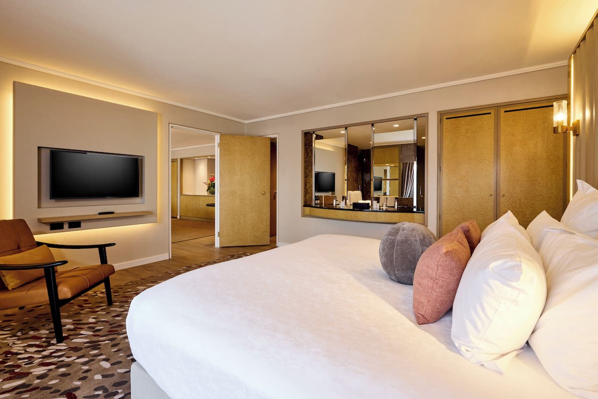 Suite, 1 letto king (M Suite - Club Access) | Biancheria da letto di alta qualità, materassi Select Comfort