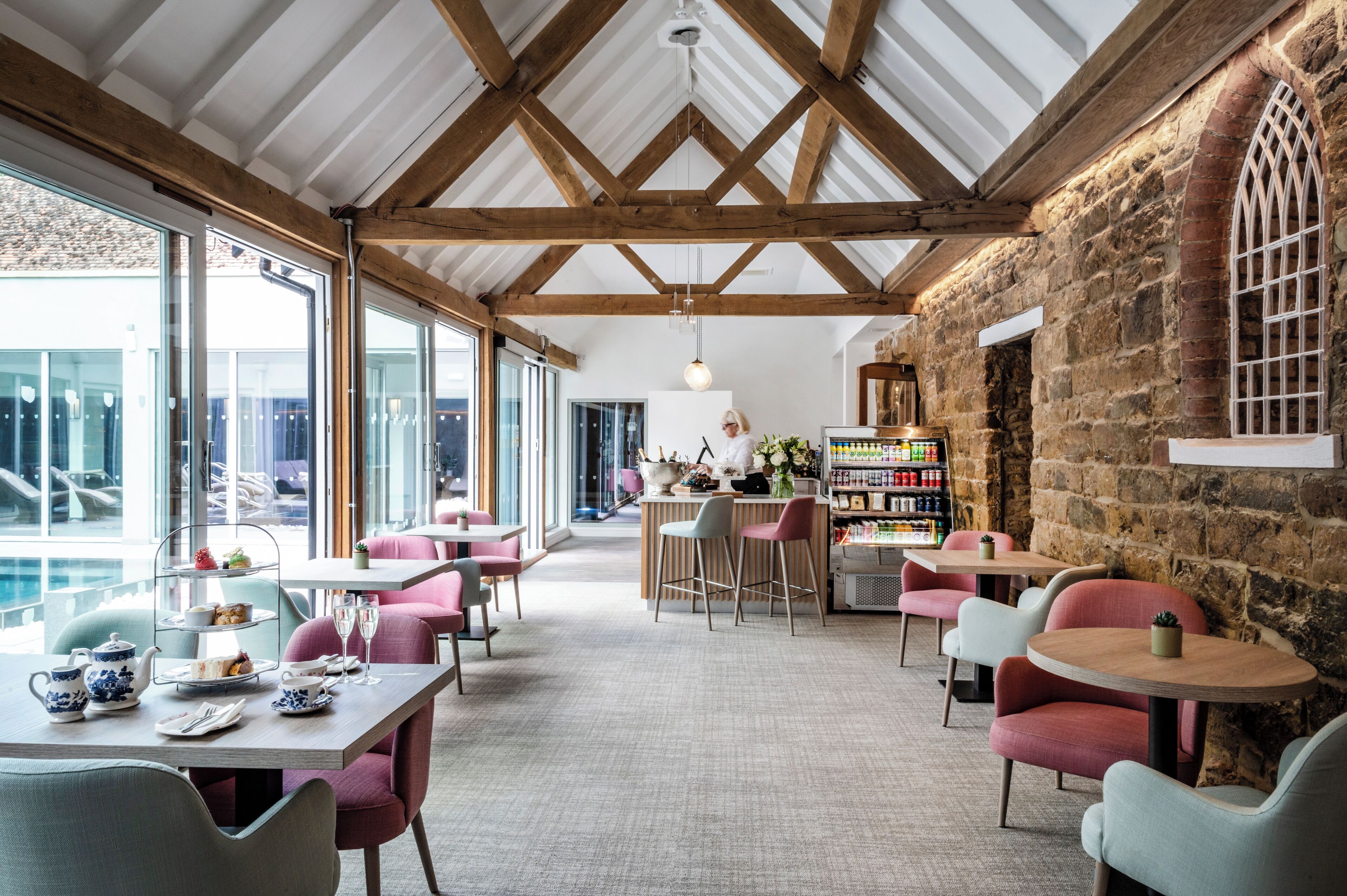 sauna, hot tub, body treatments, hydrotherapy, aromatherapy, body wraps