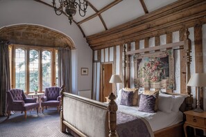 Feature Room