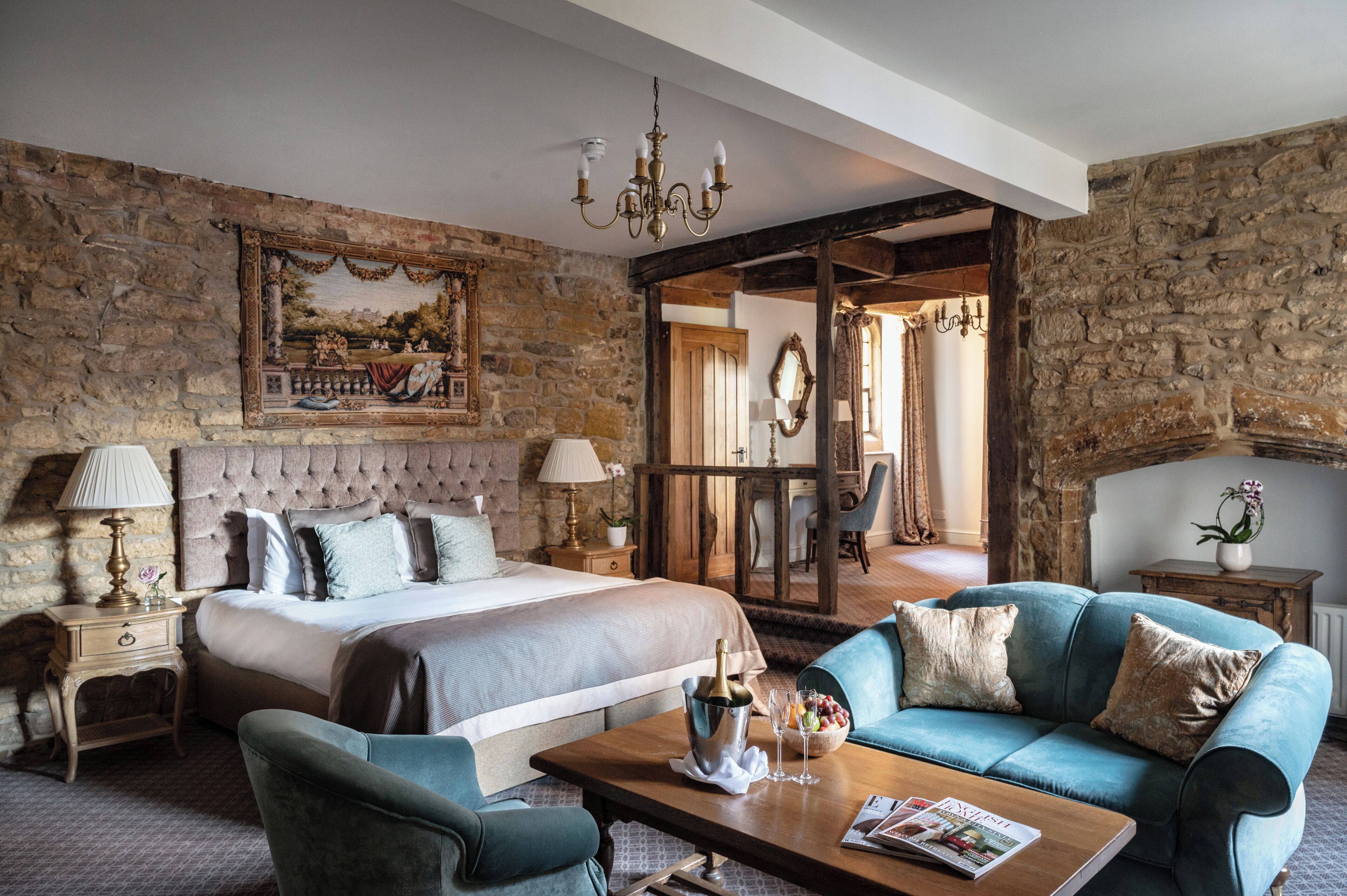 Premium bedding, in-room safe, individually decorated
