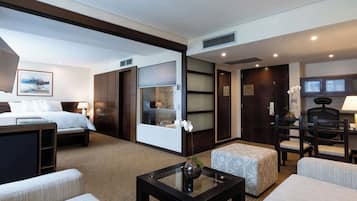 Premium Room | Premium bedding, minibar, in-room safe, individually decorated