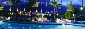 2 piscinas al aire libre