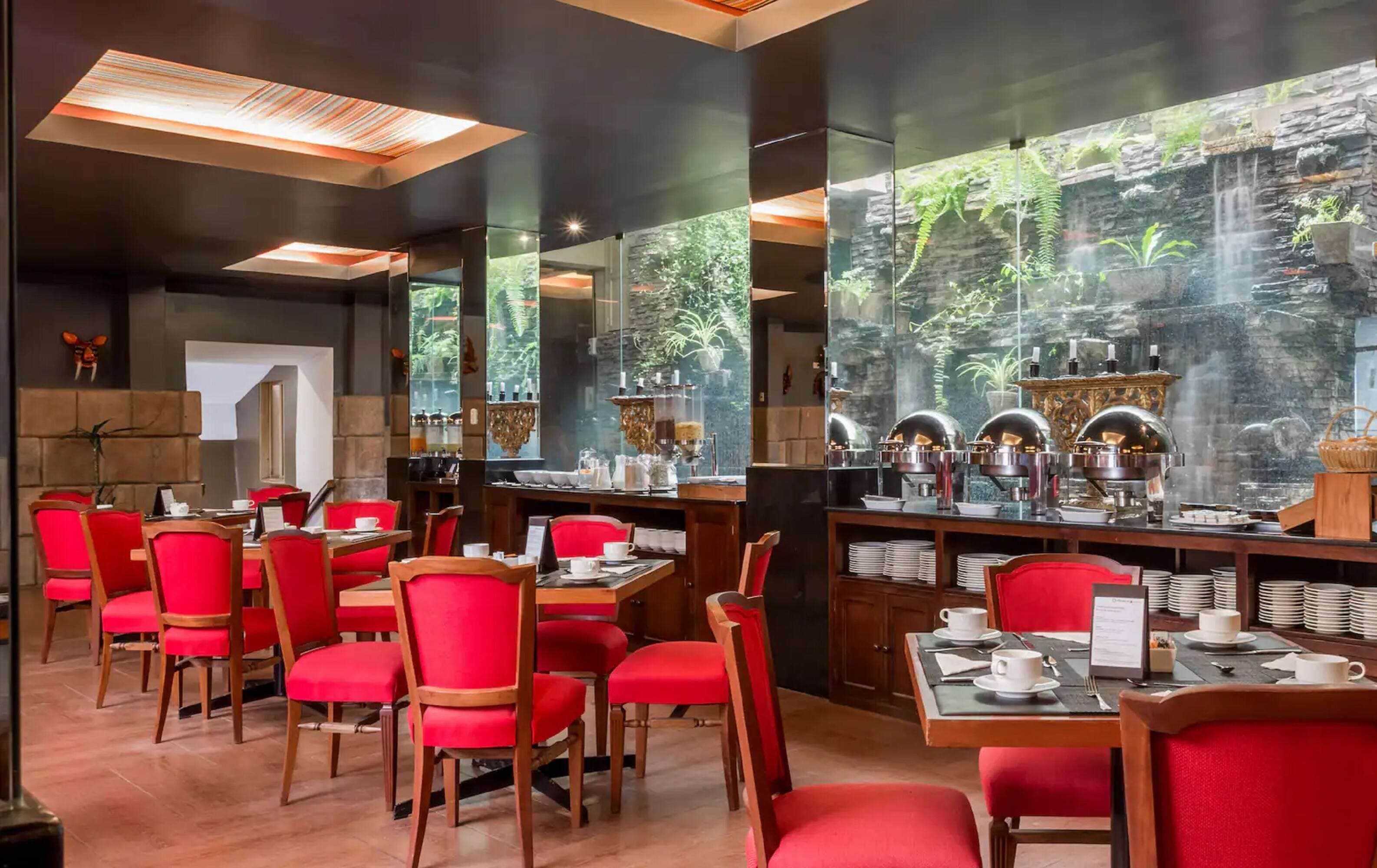 Lunch, dinner, brunch served; international cuisine 