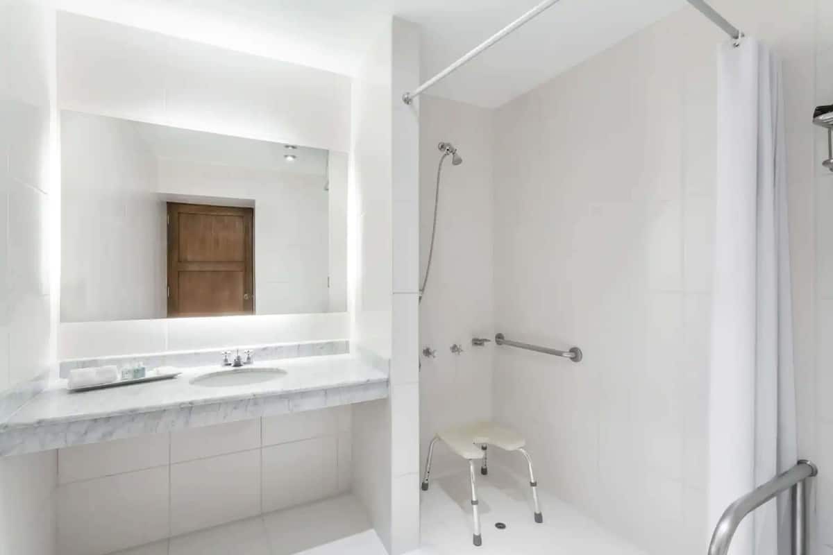 Room, 2 Double Beds, Accessible, Non Smoking | Bathroom