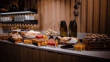 Frukostbuffé varje dag mot avgift