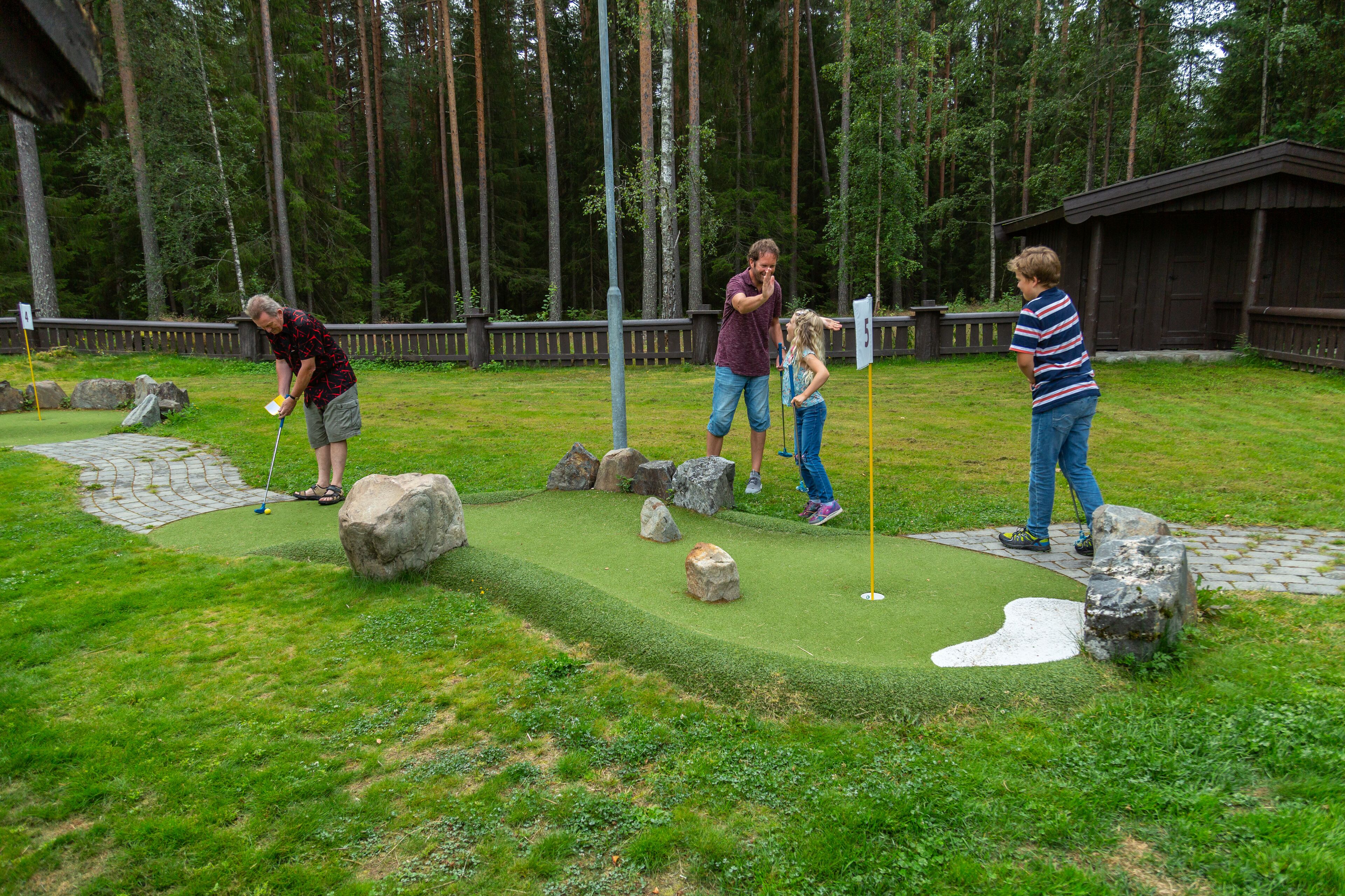 mini-golf