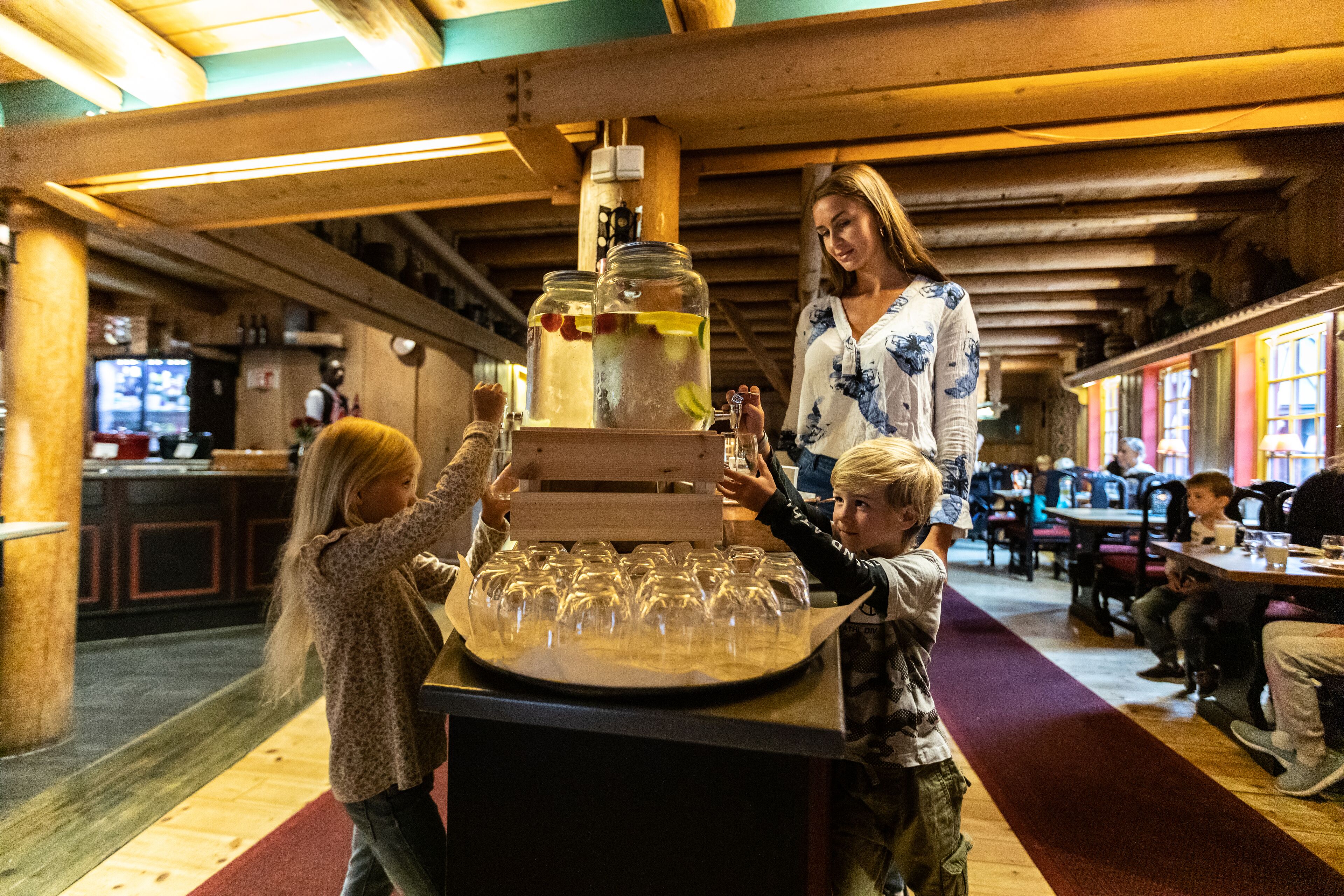 daily buffet breakfast for a fee