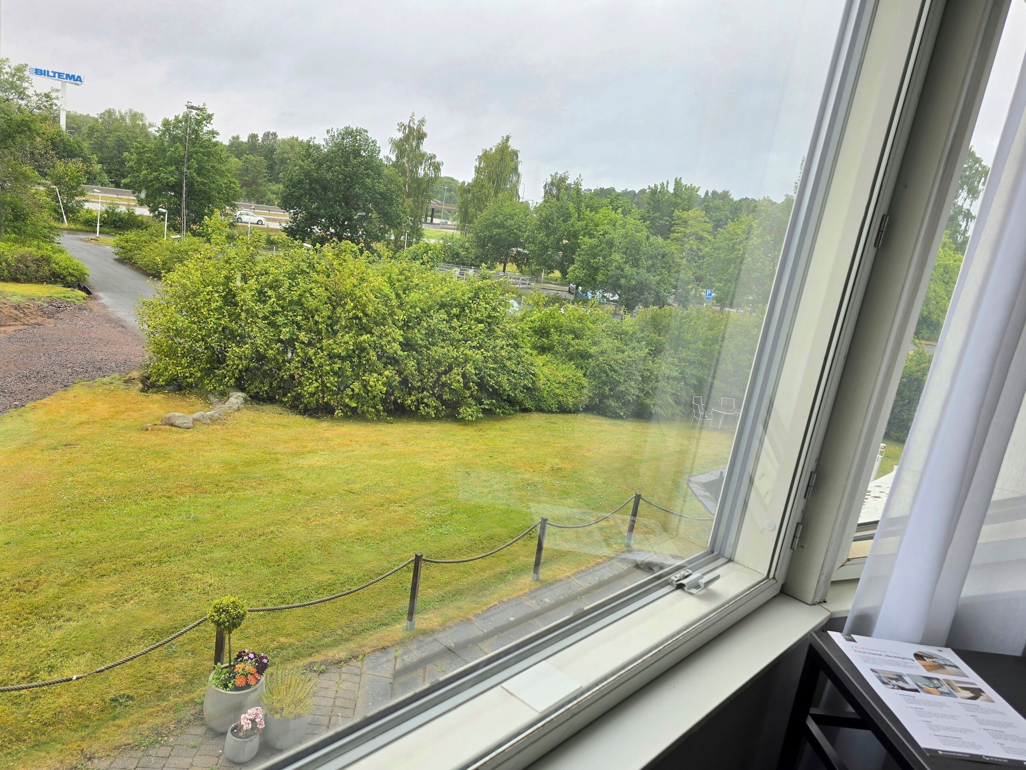 Standard Family Street View | 客房景观