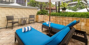 ARYA CLUB POOL TERRACE | Teras/patio