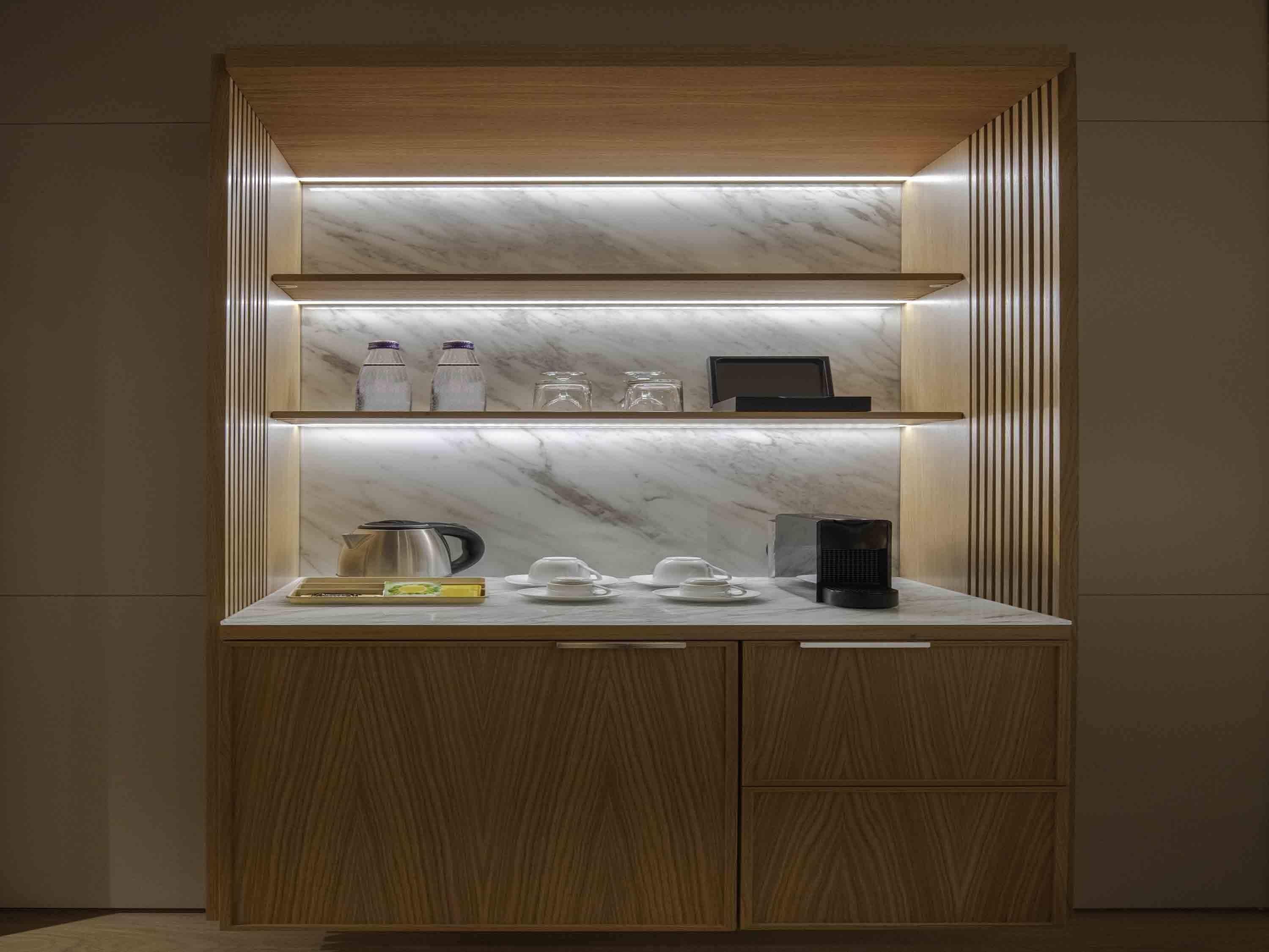 Minibar, in-room safe, individually decorated, individually furnished