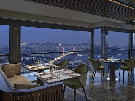 Mövenpick Hotel Istanbul Bosphorus