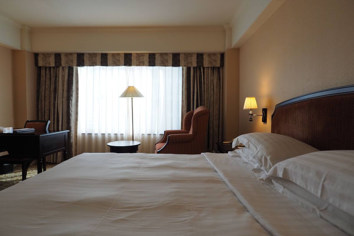 Deluxe Double Room, 1 King Bed, Non Smoking, City View | Premium bedding, down duvets, in-room safe, desk