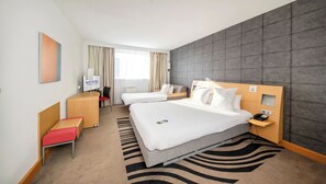Superior Room, 1 Queen Bed with Sofa bed (Novation) | Hypo-allergenic bedding, minibar, in-room safe, desk - Novotel Krakow City West (Kraków)