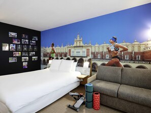 Hypo-allergenic bedding, minibar, in-room safe, desk