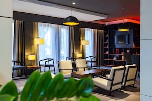Coin salon dans le hall