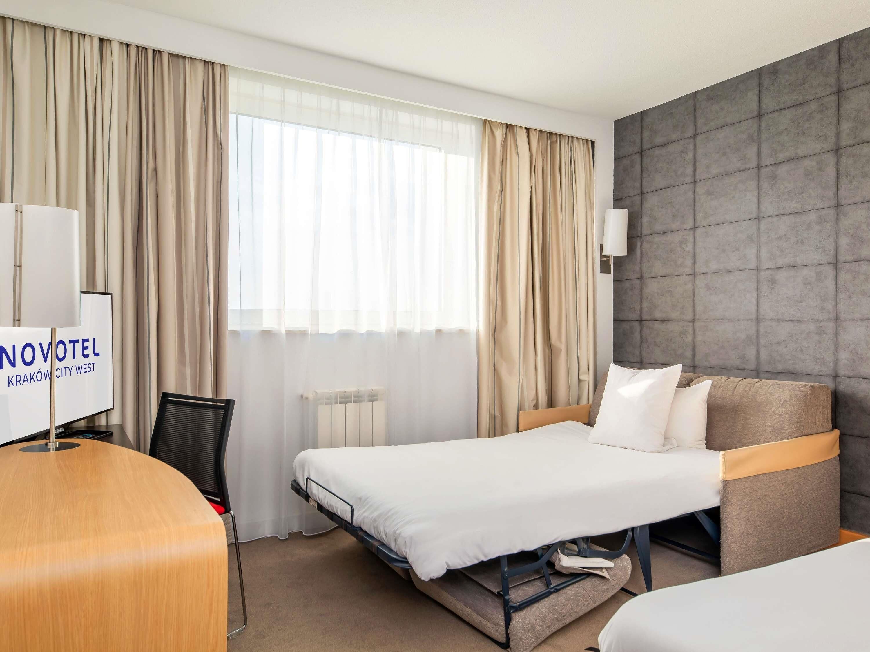 Superior Room, 1 Queen Bed with Sofa bed | Hypo-allergenic bedding, minibar, in-room safe, desk