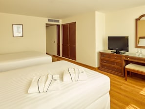 Standard Room, 2 Queen Beds | Premium bedding, down comforters, memory foam beds, minibar