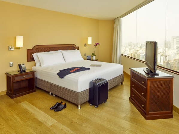 Quarto superior, 1 cama King | Roupas de cama premium, edredons de pluma