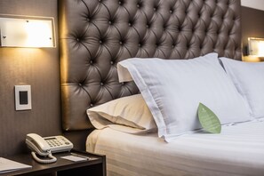 Premium bedding, down duvets, minibar, in-room safe - Del Pilar Miraflores Hotel (Lima)