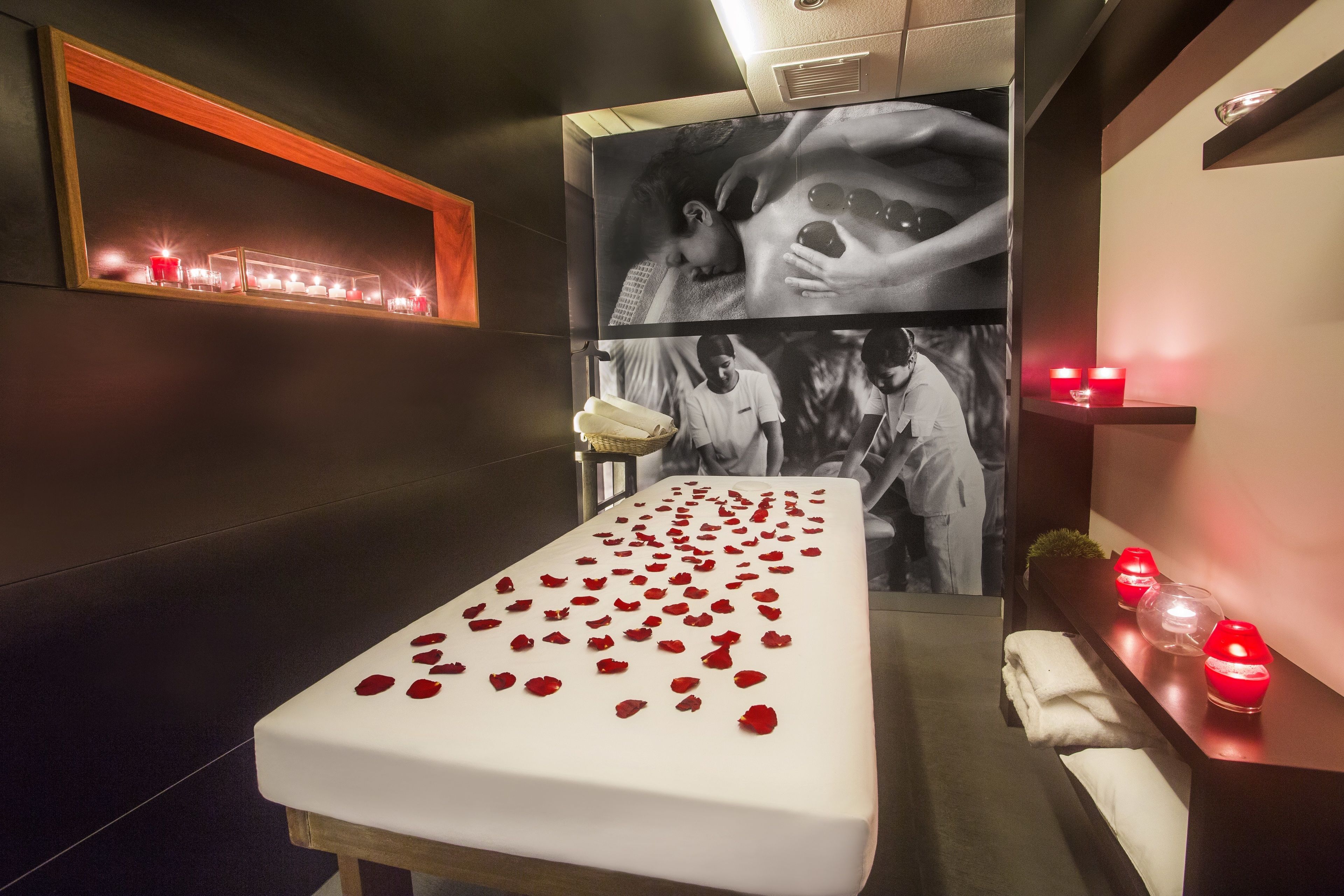 hot stone massages, body scrubs, 1 treatment room