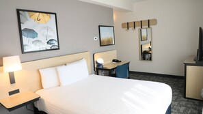 Deluxe Room, 1 Queen Bed (Renovated)