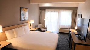 Rom – deluxe, 1 kingsize-seng (Renovated) | Senger med overmadrass og ekstrasenger (mot et tillegg)