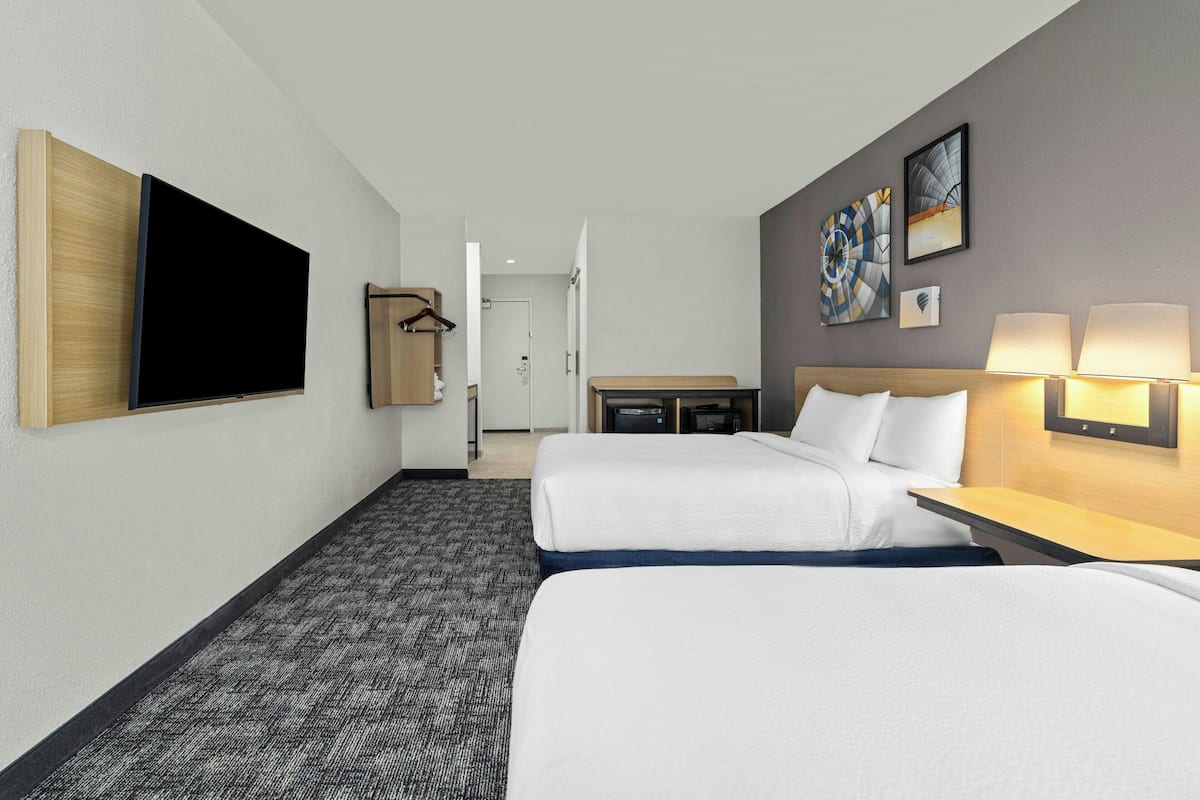 Standard Room, 2 Queen Beds