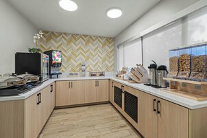 Desayuno continental incluido todos los días 