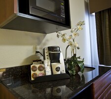 Colchones con pillow-top, camas plegables/adicionales y wifi gratis 