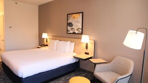 Deluxe Room, 1 King Bed (Renovated)