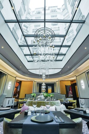 Restaurant - Maison Astor Paris, Curio Collection by Hilton (Paris)