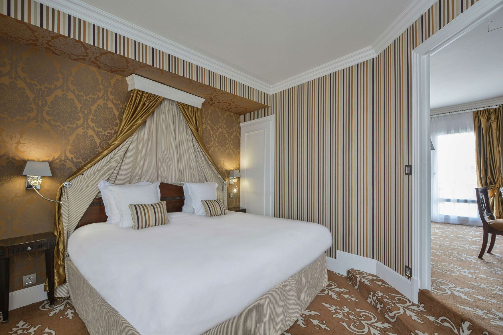 1 bedroom, premium bedding, pillow-top beds, minibar