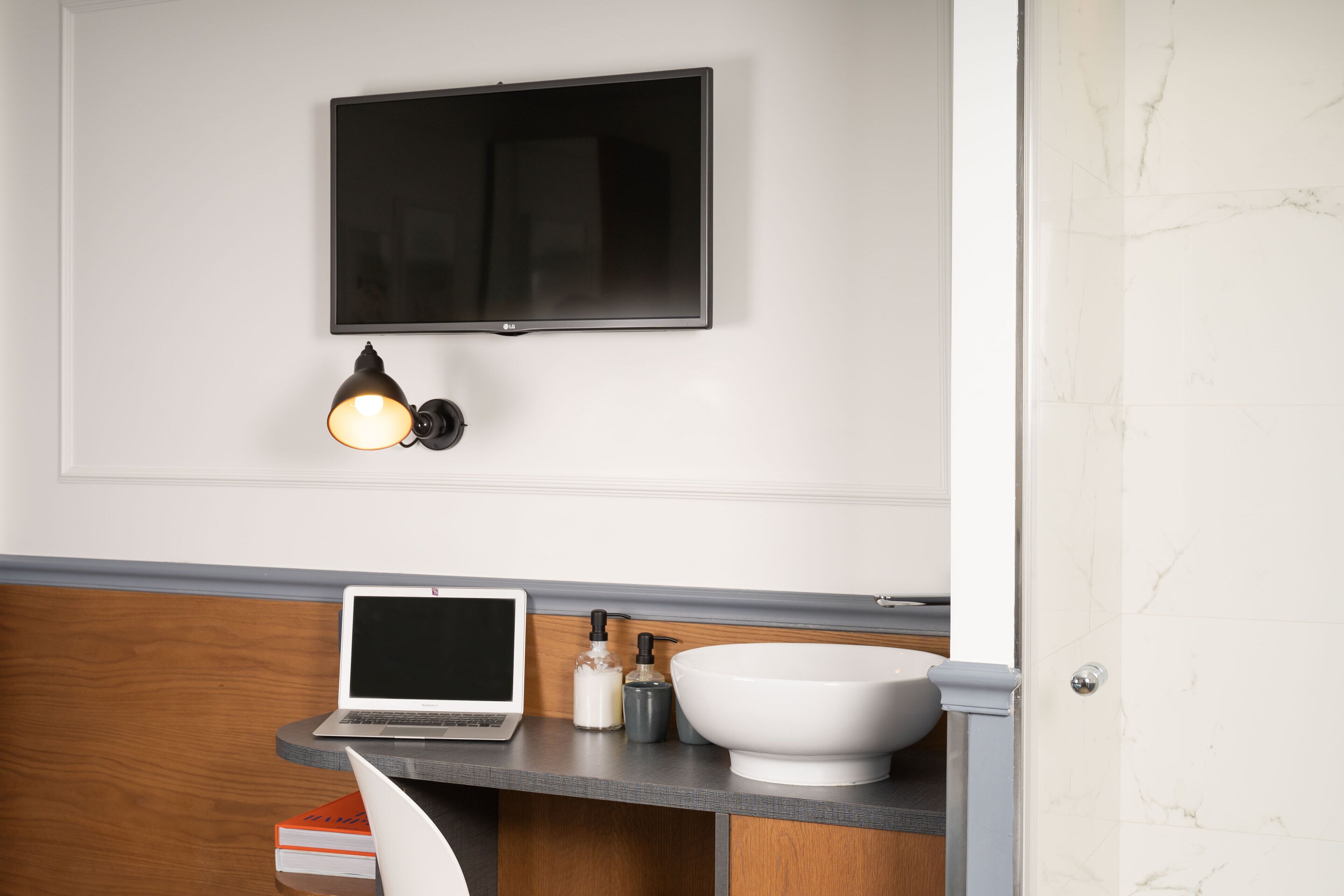 superior double room | premium bedding, minibar, in-room safe, desk