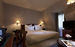 Minibar, in-room safe, iron/ironing board, free cots/infant beds
