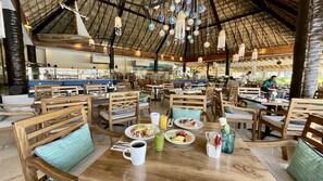 Breakfast area - Canto del Sol Puerto Vallarta All Inclusive (Puerto Vallarta)